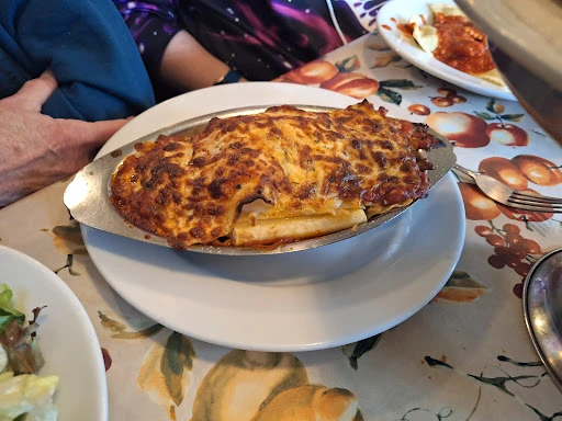 Villa Restaurant and Pizzeria photo 8